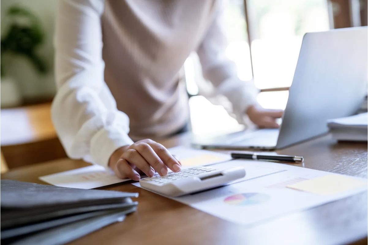 Imagen ilustrativa relacionada con la emisión de certificados de ingresos en Colombia