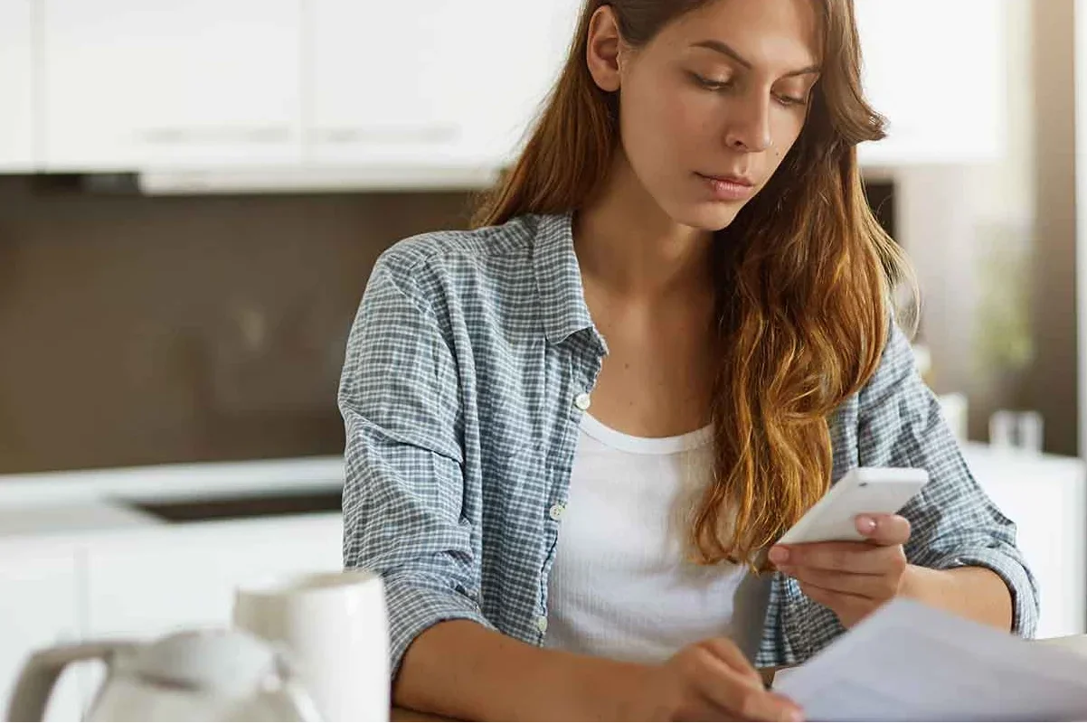 Certificado de ingresos firmado por contador público